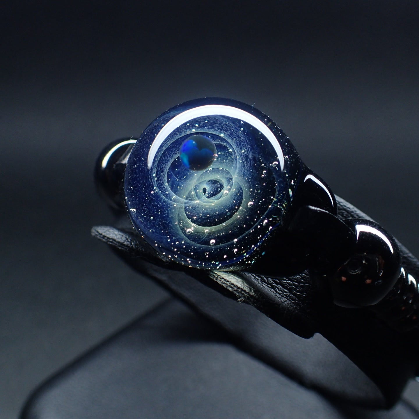 「宇宙」 ガラスブレスレット /‐Black Opal‐