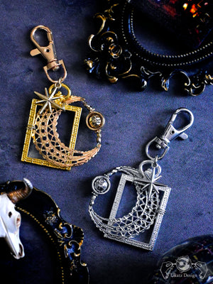 希少Memorial 20thキーホルダー 三日月の肖像画 キーホルダー – 宙フェス夜市