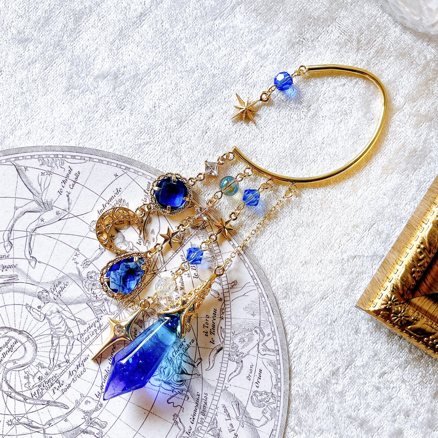 星巡る探求者の耳飾り