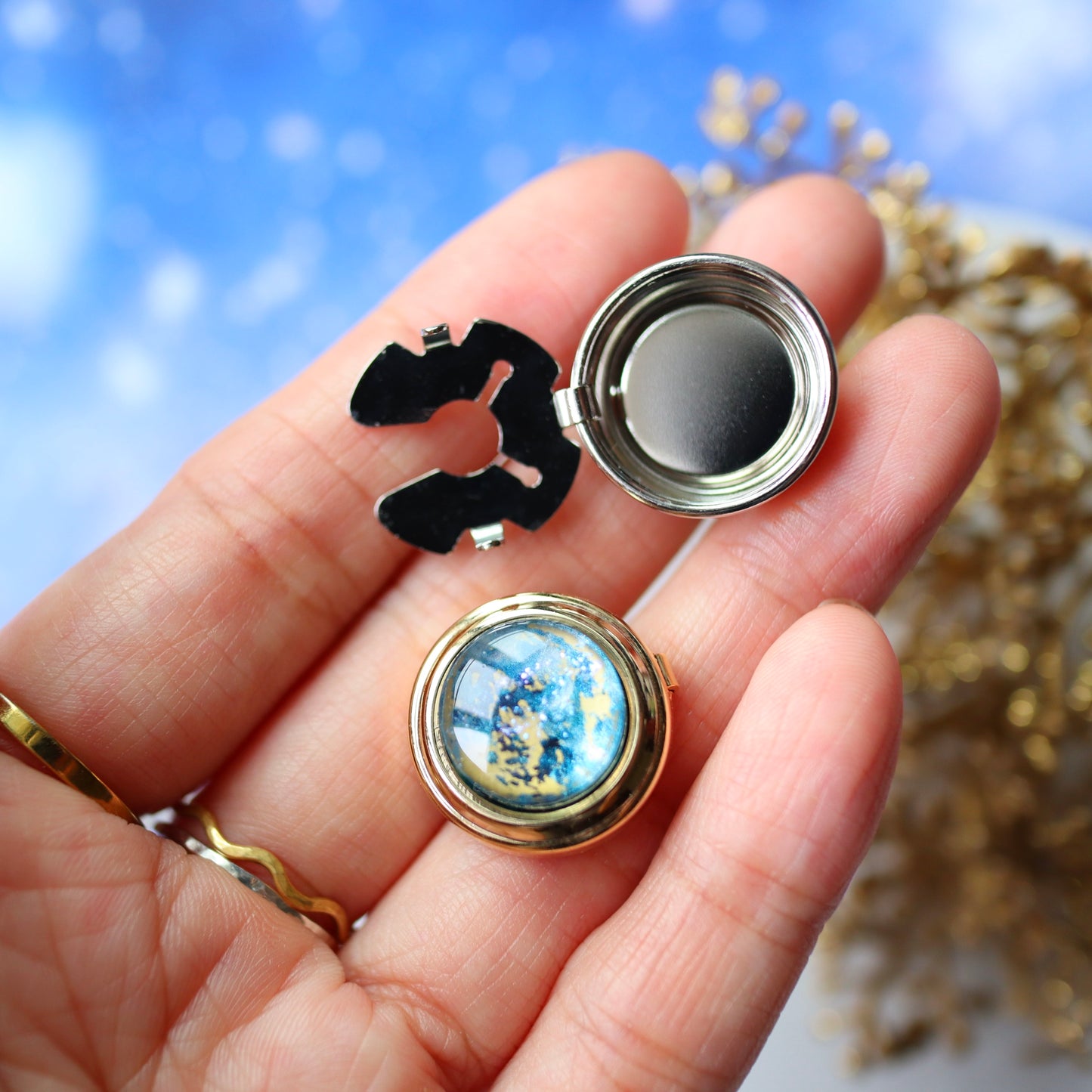 宙色満月のボタンカバー