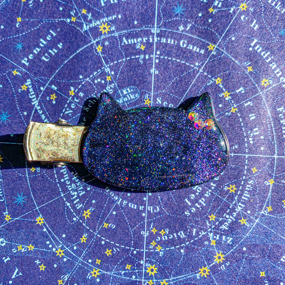 宇宙猫の月・宝石耳飾りヘアクリップ〜 満天の星空に染められて 〜
両サイド2点セット