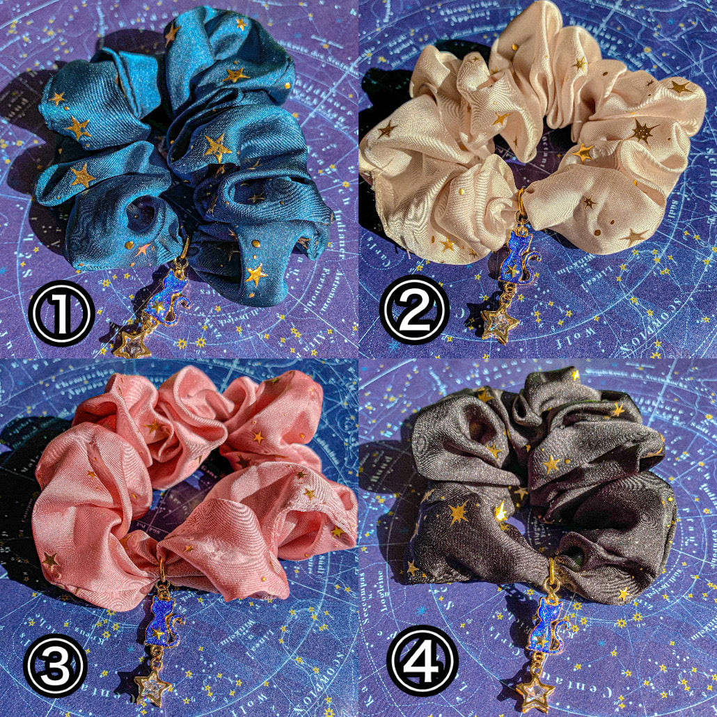 星食べちゃった☆ 宇宙猫の星空シュシュ