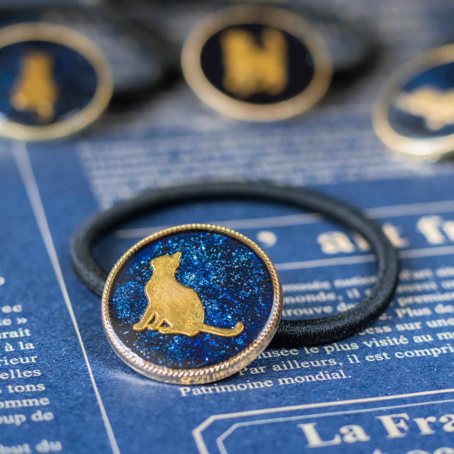 〜 宇宙で過ごすねこの星空ヘアゴム 〜