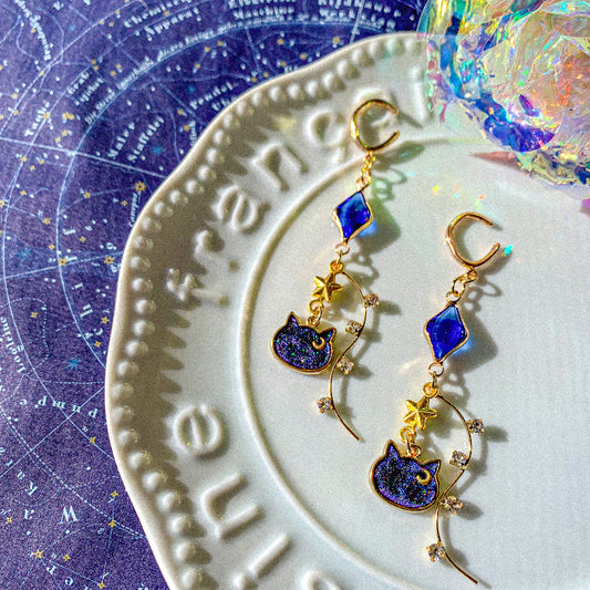 【新作】星空猫のイヤーカフ～ お月様を耳飾りに ～ 
～ 猫月夜シリーズ ～【宙フェス夜市限定品】