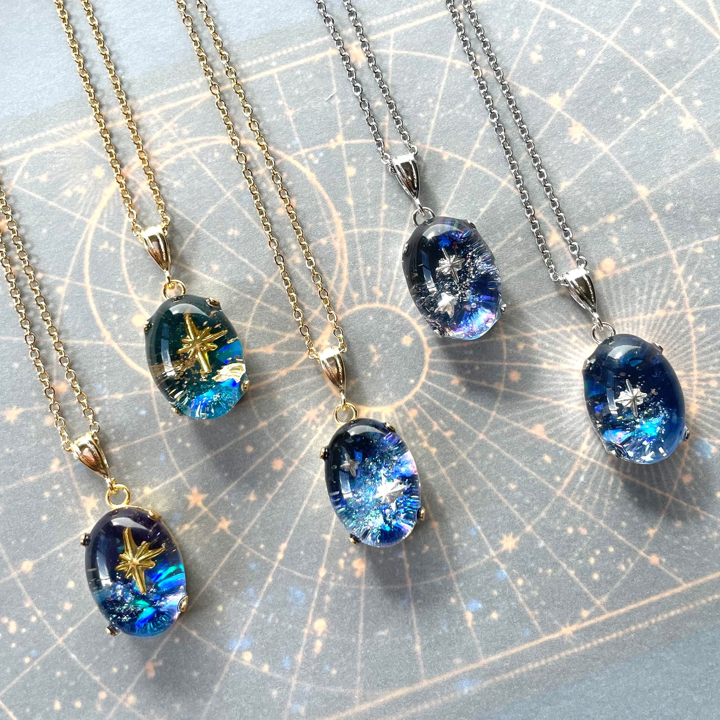 星彩の宝石ネックレス