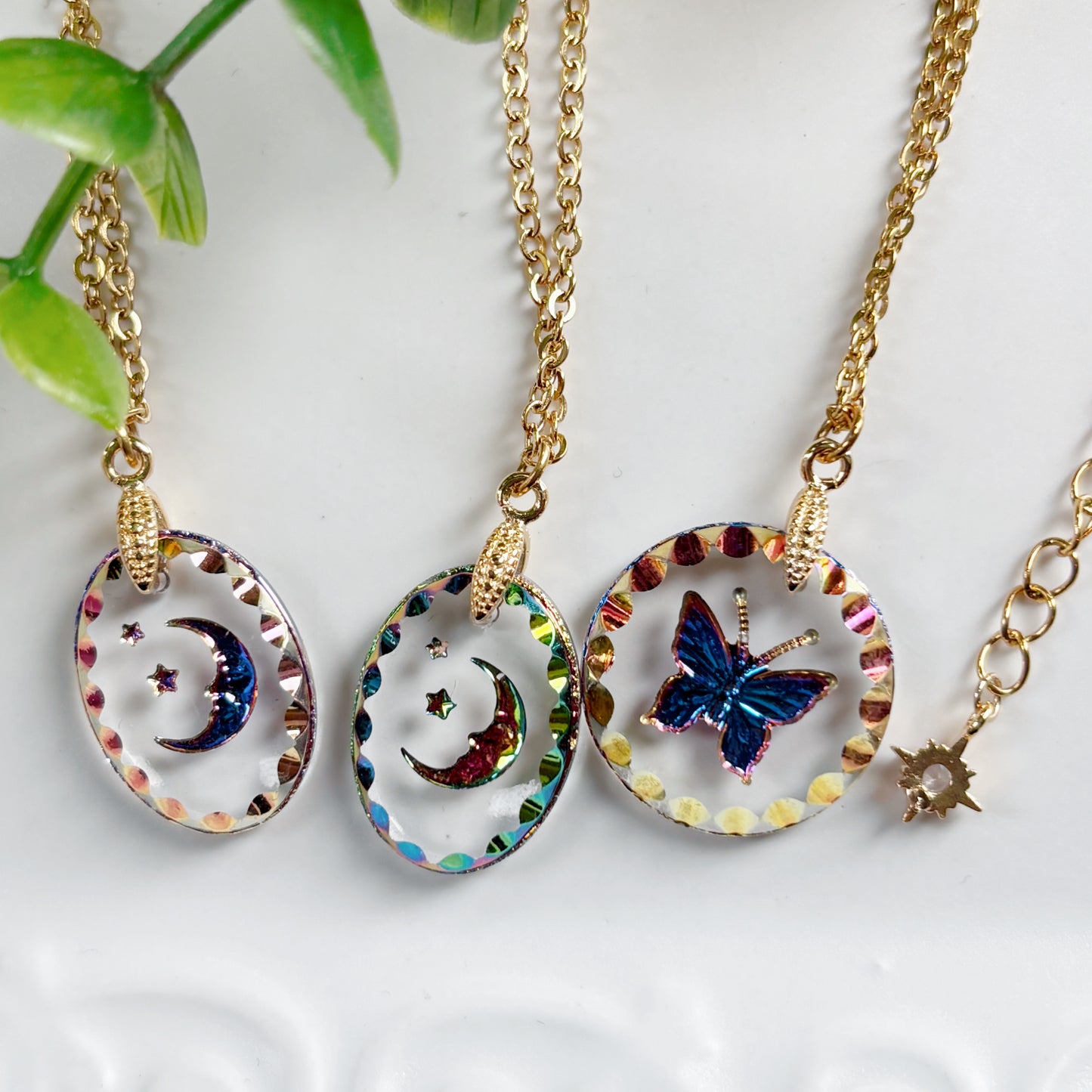 挿絵硝子のペンダント（蝶・月夜）