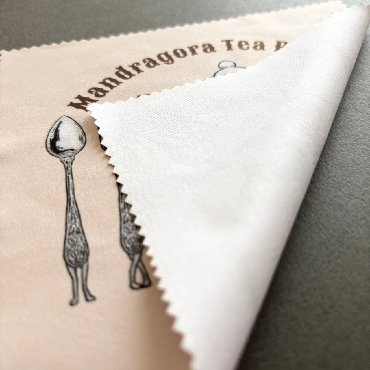 マンドラゴラのお茶会 クリーニングクロス