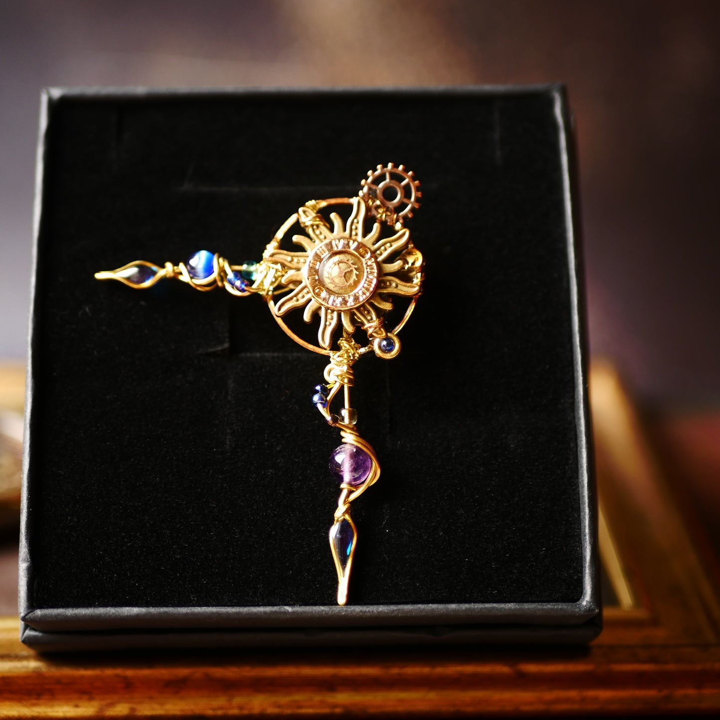 太陽の時計台 ブローチ