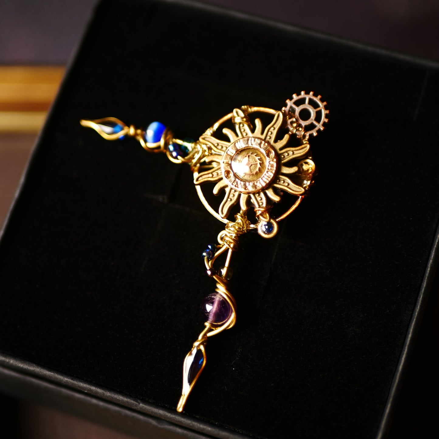 太陽の時計台 ブローチ