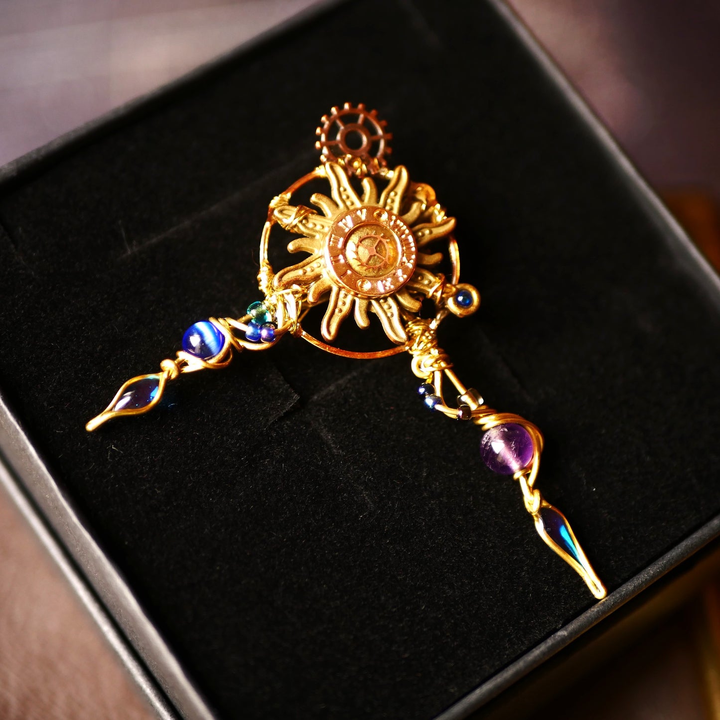 太陽の時計台 ブローチ