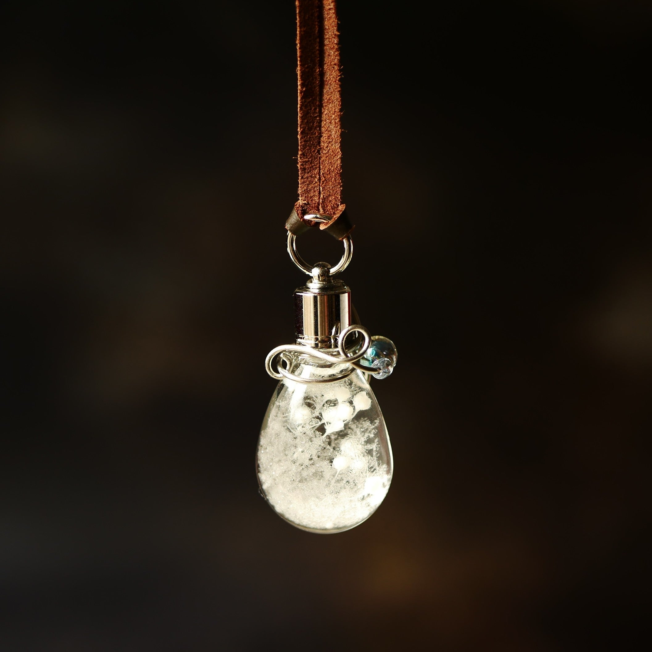 ストームグラス「エーデルヴァイス」 ドロップボトル ネックレス – 宙