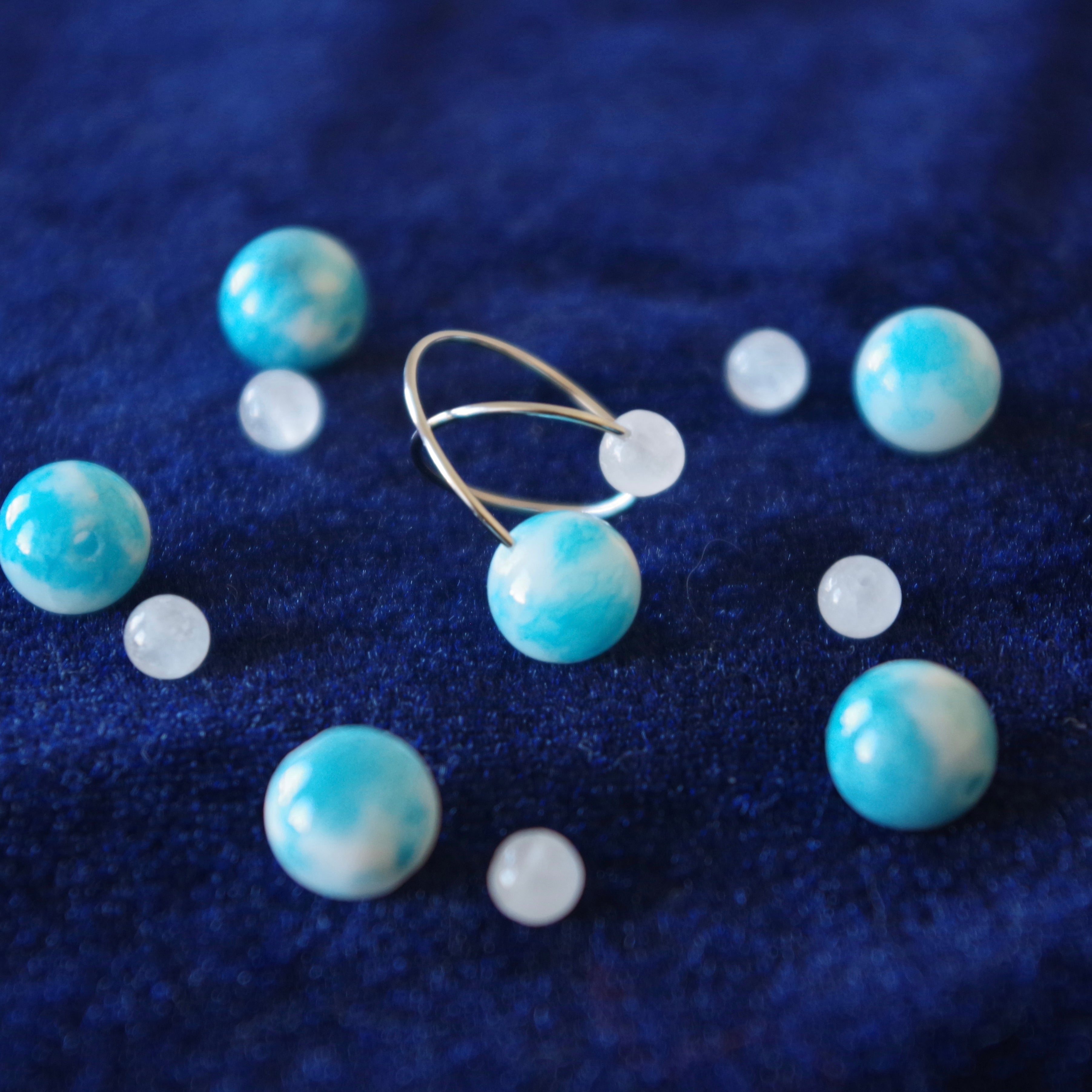 天然石イヤーカフCandy Planet「ブルーハワイ」 – 宙フェス夜市