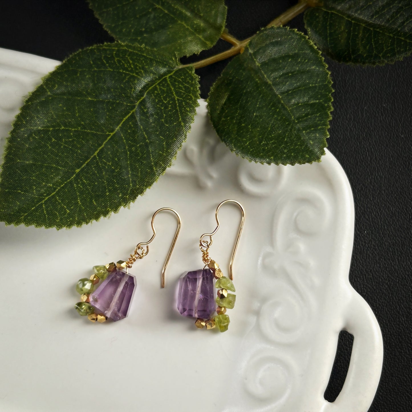 魔法の夜の耳飾り　アメジスト＋ペリドット（ピアス/イヤリング）