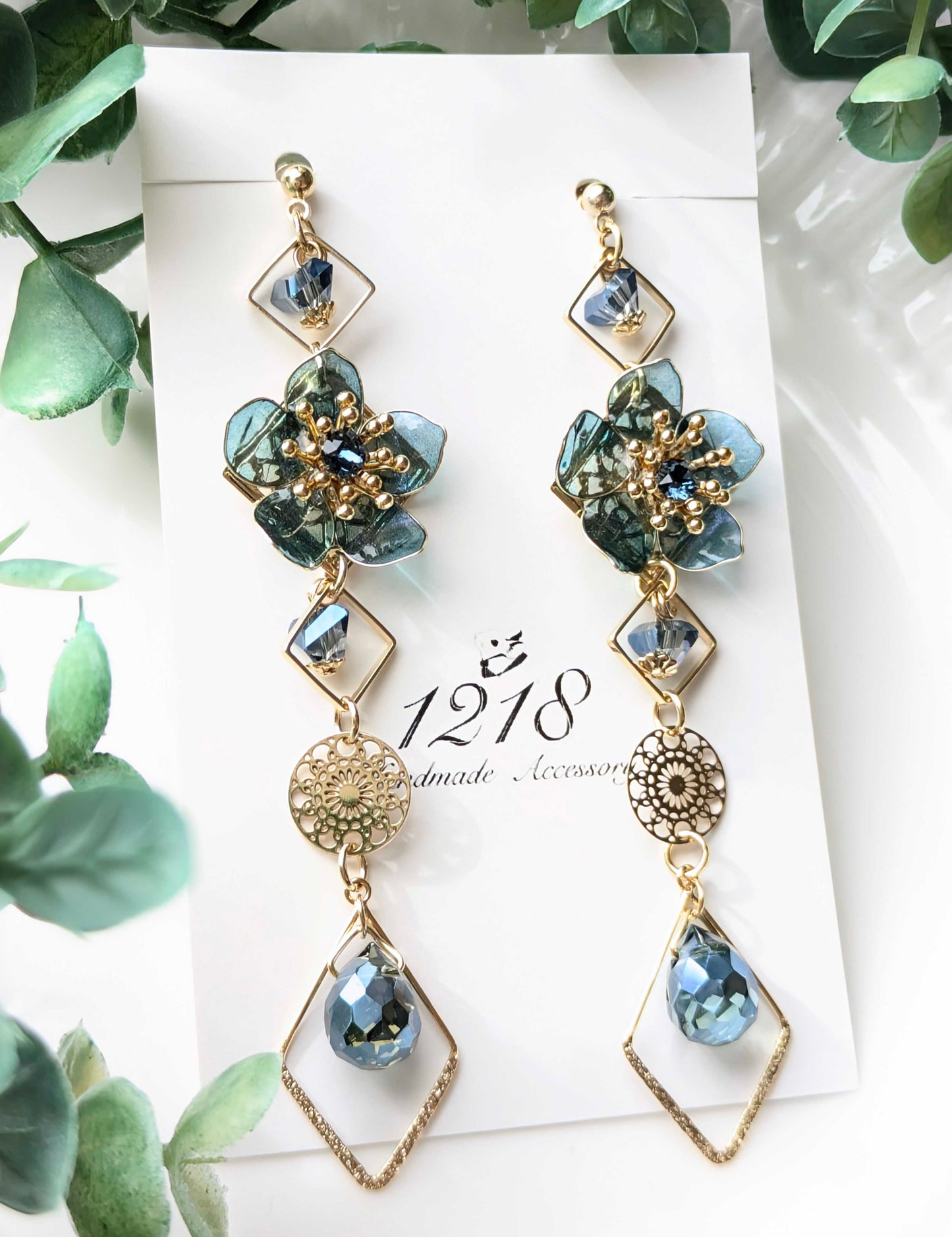 夜の花は青く染まる　イヤリング・ピアス