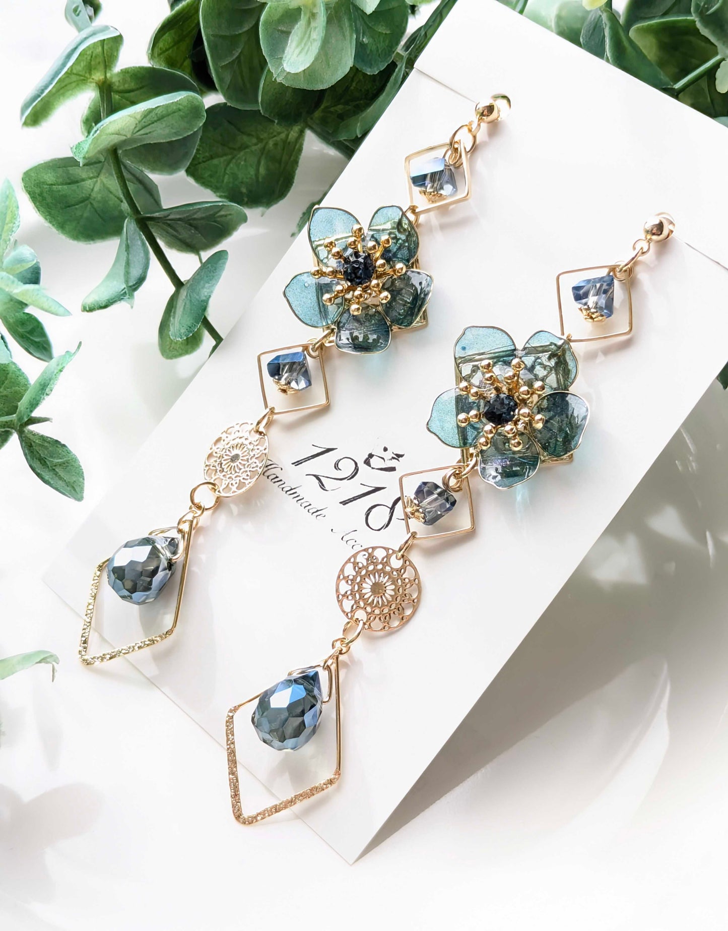 夜の花は青く染まる　イヤリング・ピアス