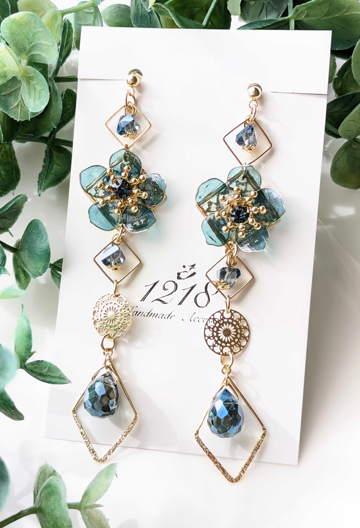 夜の花は青く染まる　イヤリング・ピアス