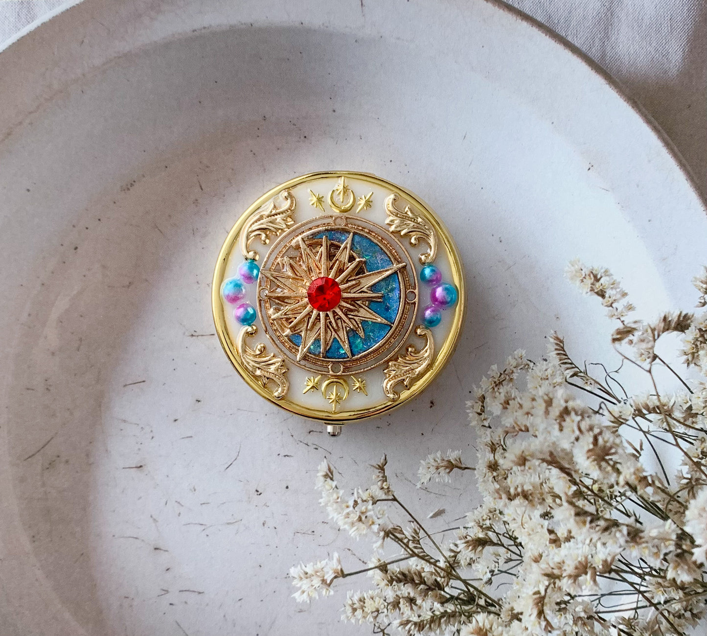 リトの三日月ピルケース