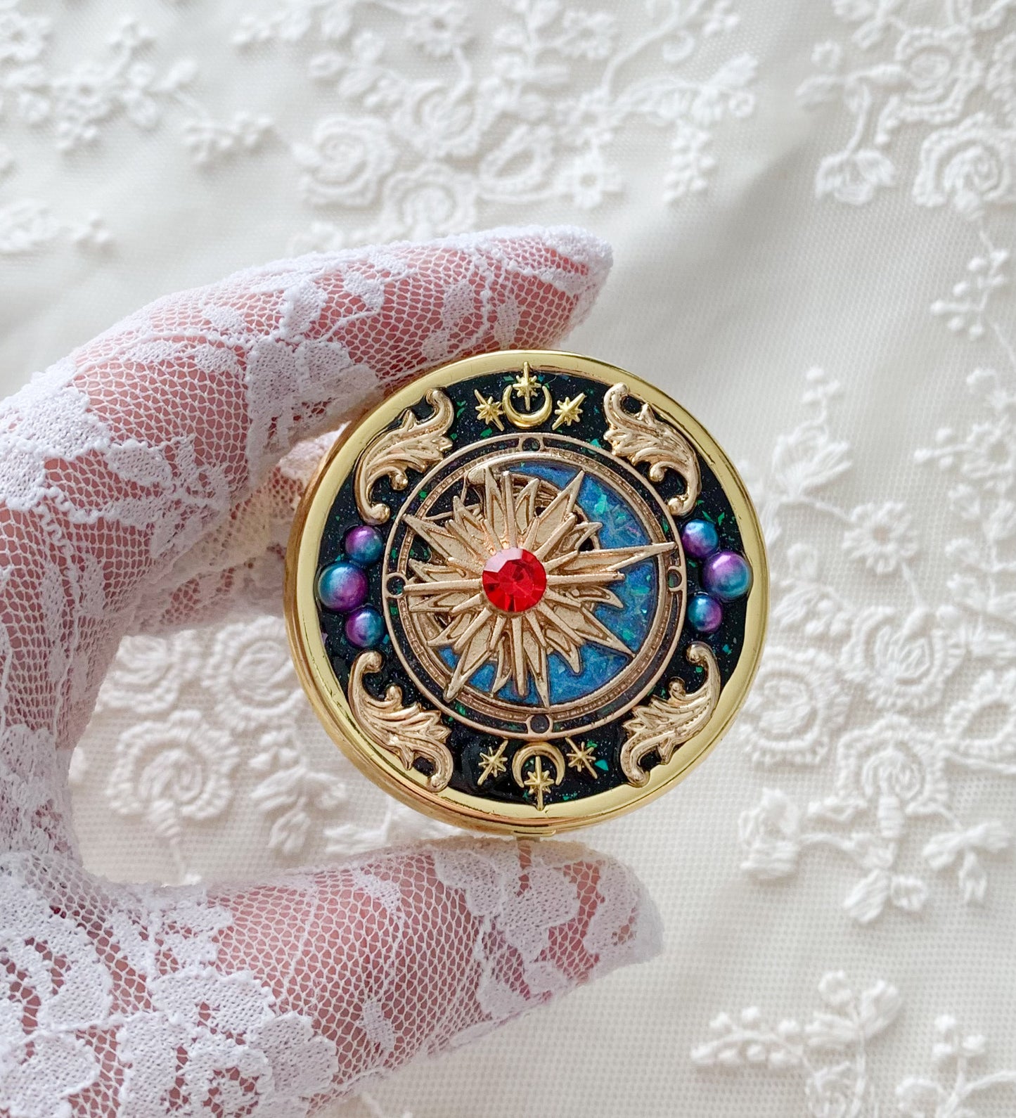 リトの三日月ピルケース