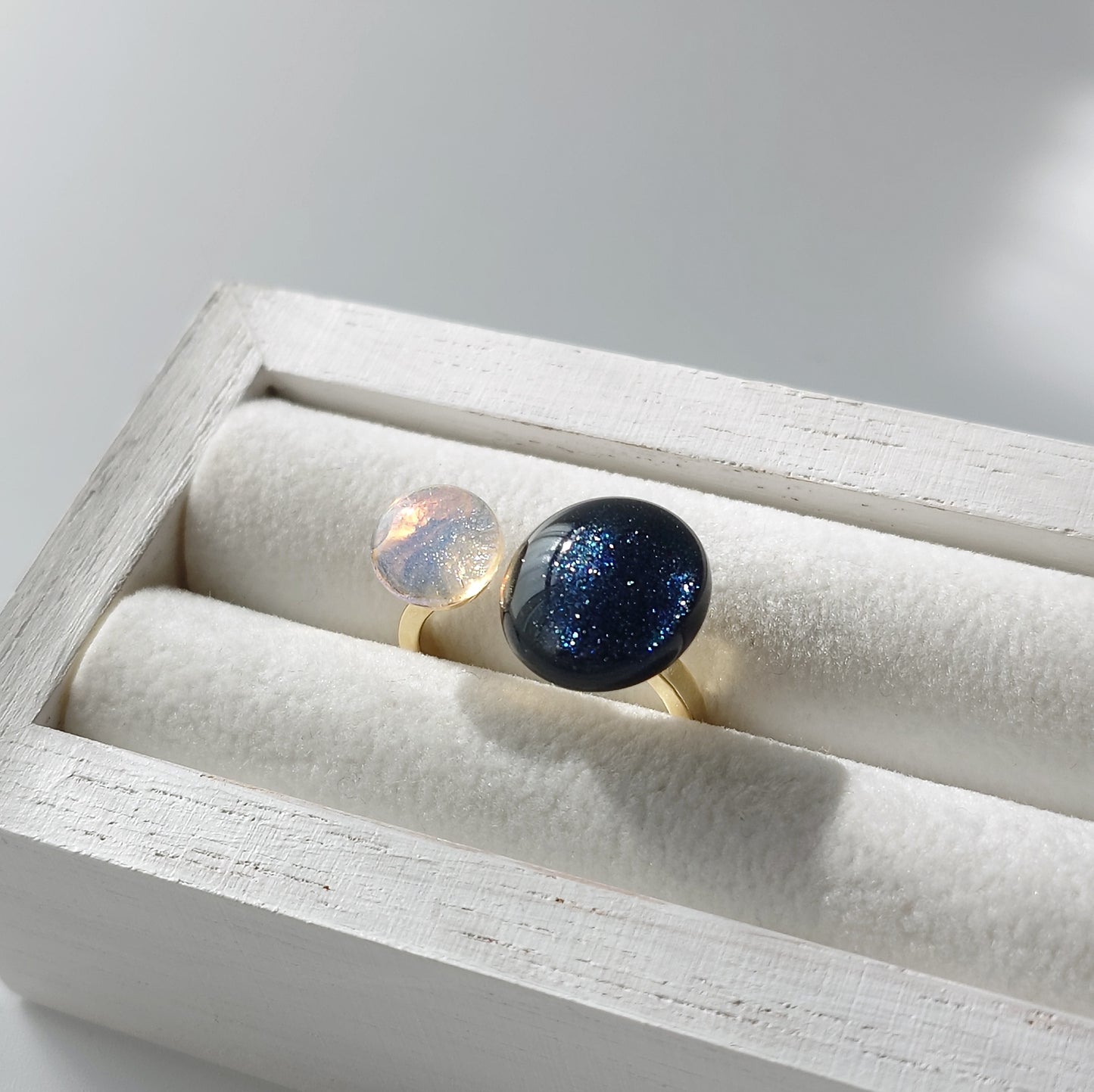 夜空とオーロラ ガラスのフォークリング