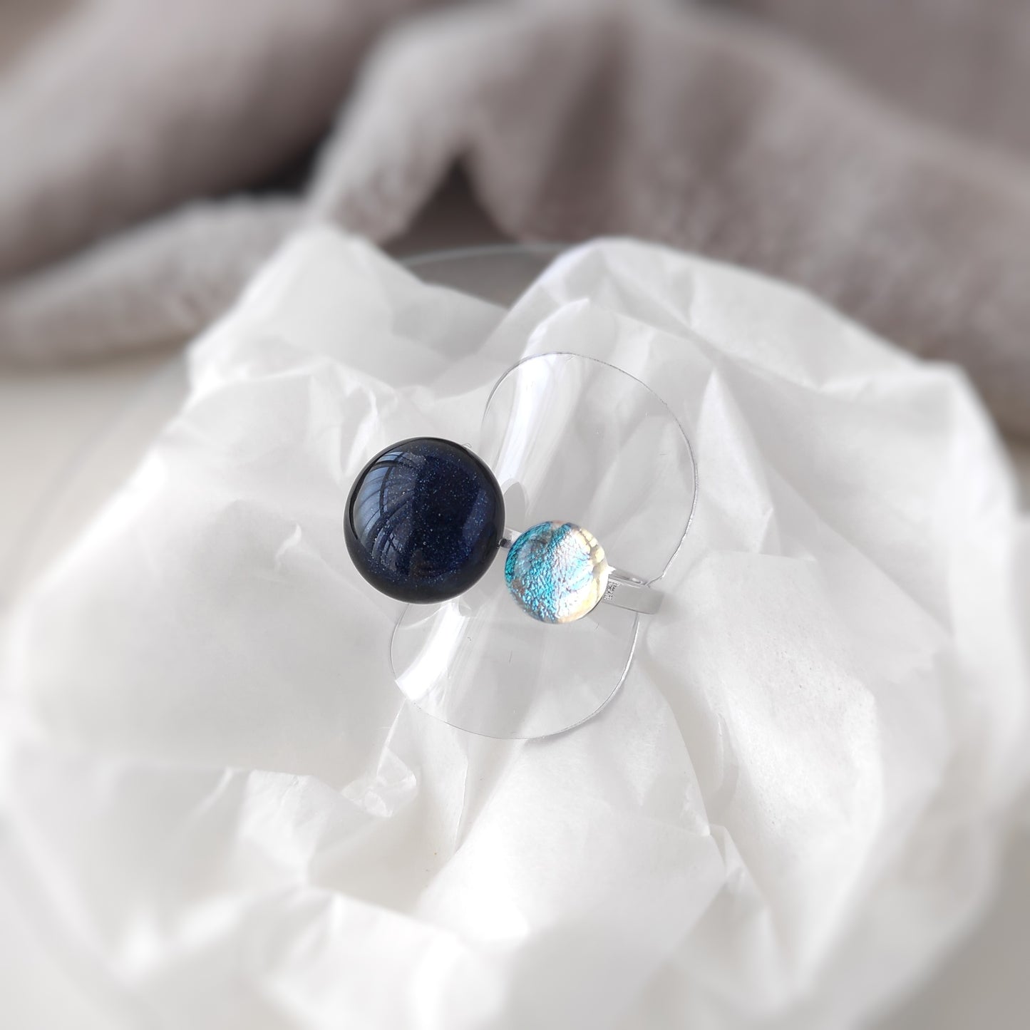 夜空とオーロラ ガラスのフォークリング