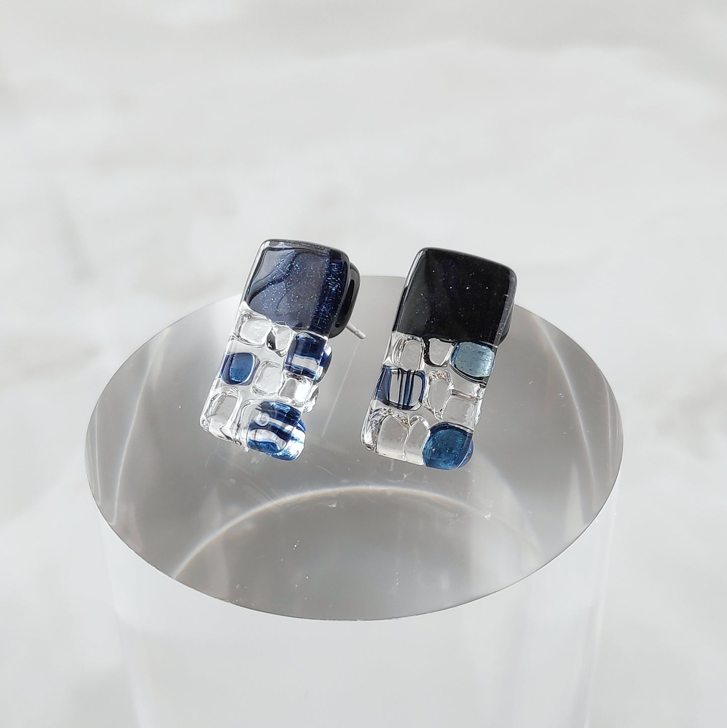 『夜空』キラキラガラスのピアス / イヤリング