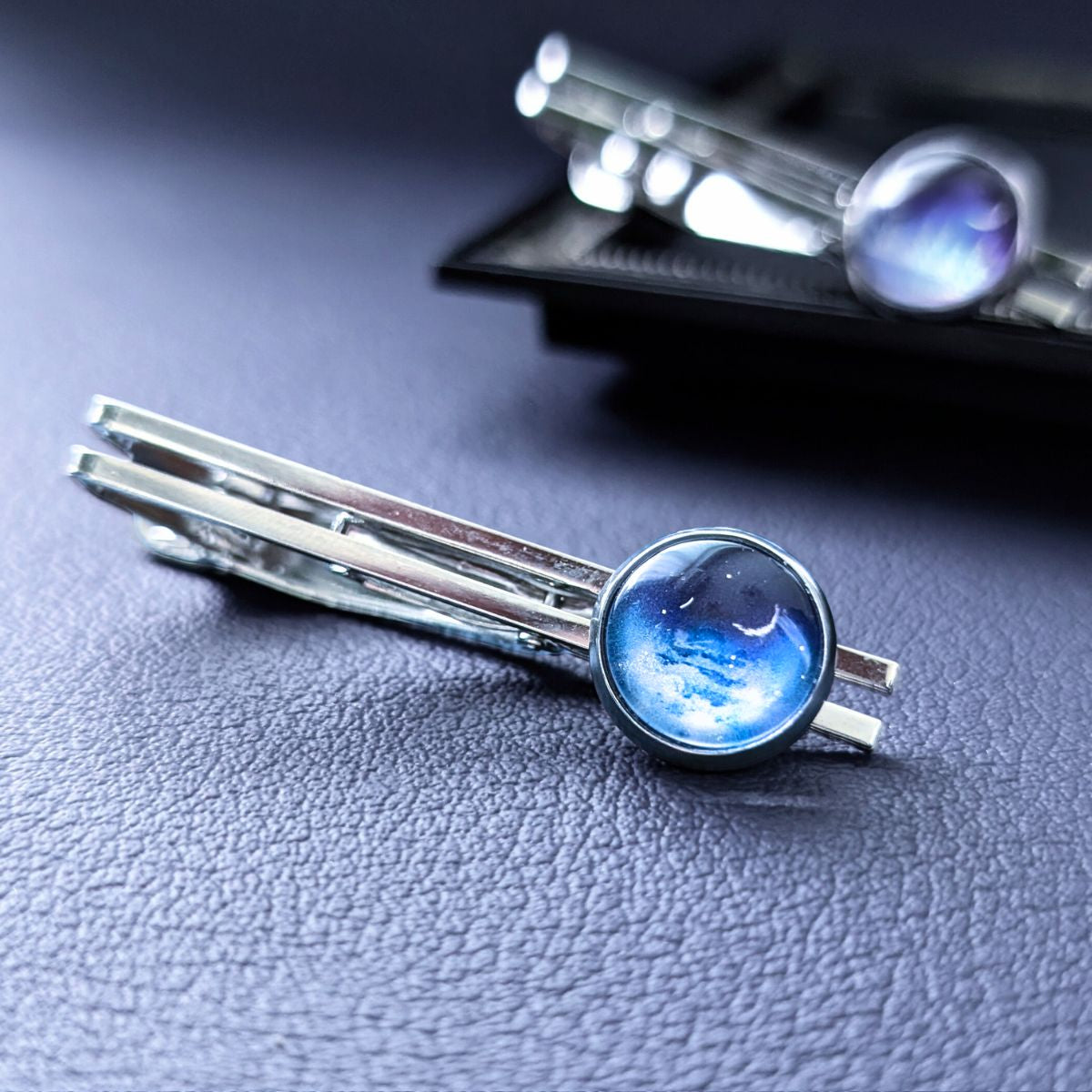 雪夜のネクタイピン