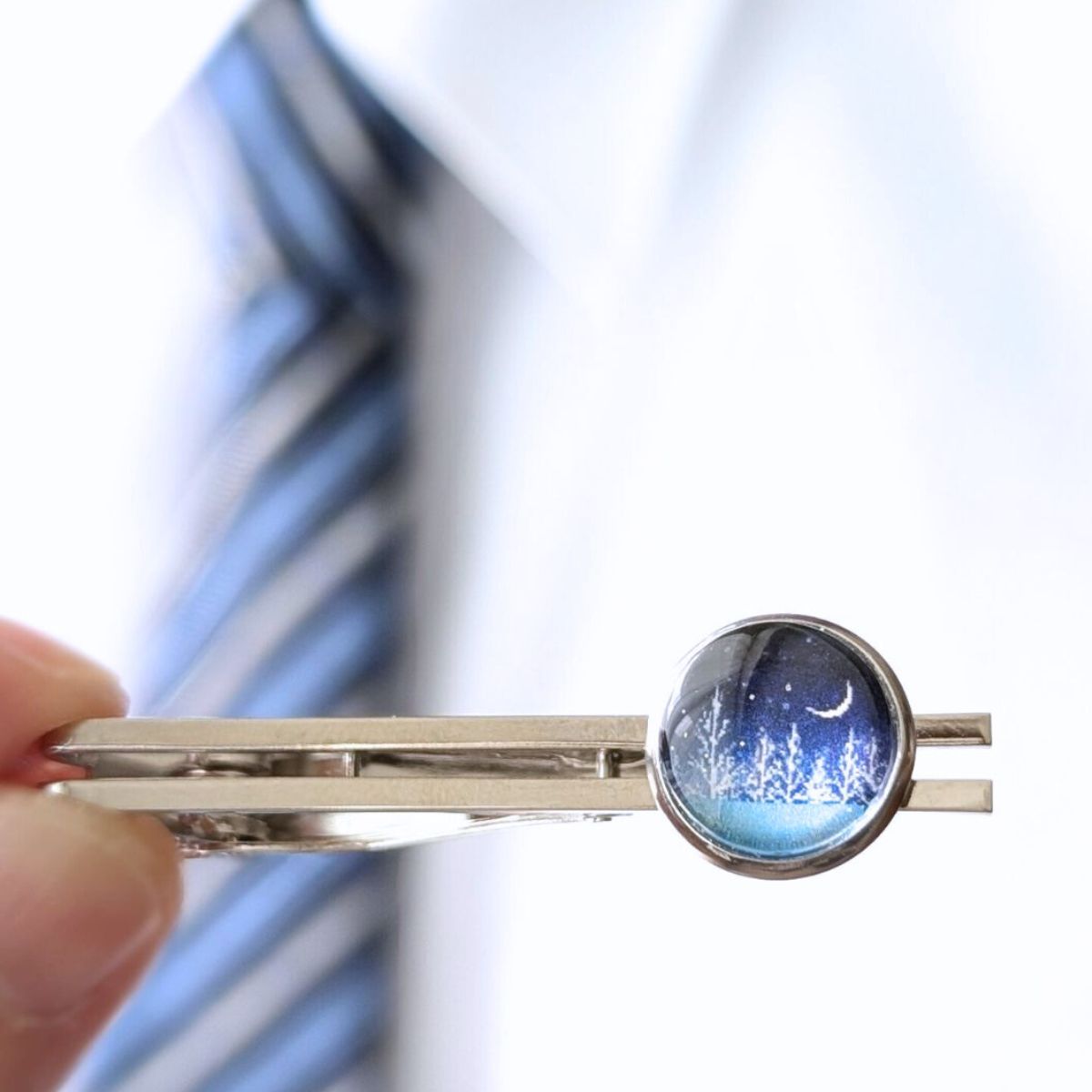 雪夜のネクタイピン