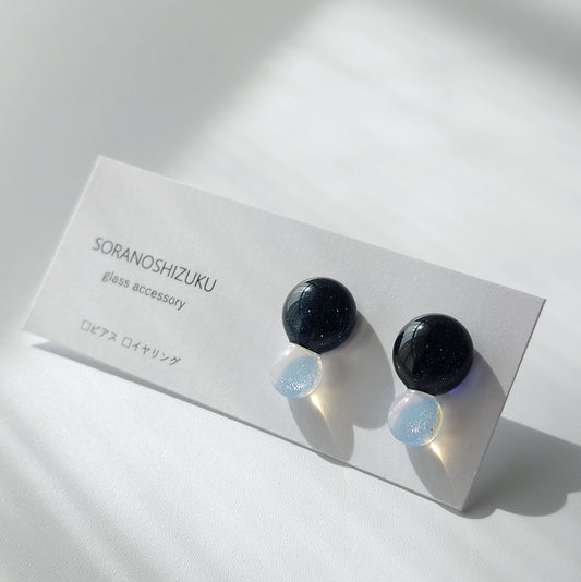 ガラスの2粒しずくピアス / イヤリング 夜空とオーロラ