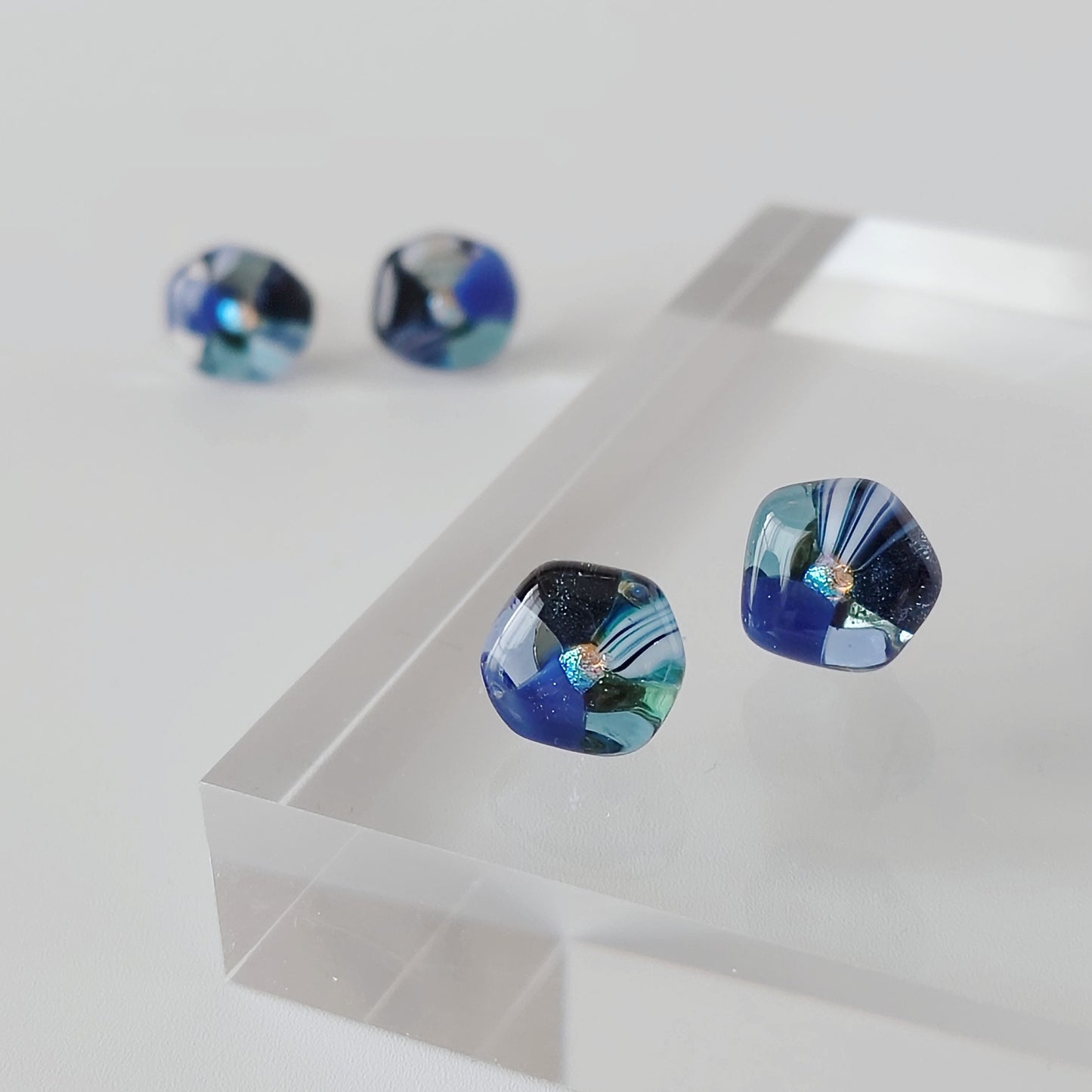 『夜花』mosaic flower ガラスのピアス / イヤリング