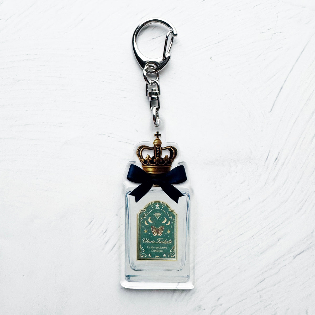 売却済み　129　ルビー　香水瓶みたいな開運キーホルダー ダイカットキーホルダー 】アンティークコラージュ香水瓶 – 宙フェス夜市