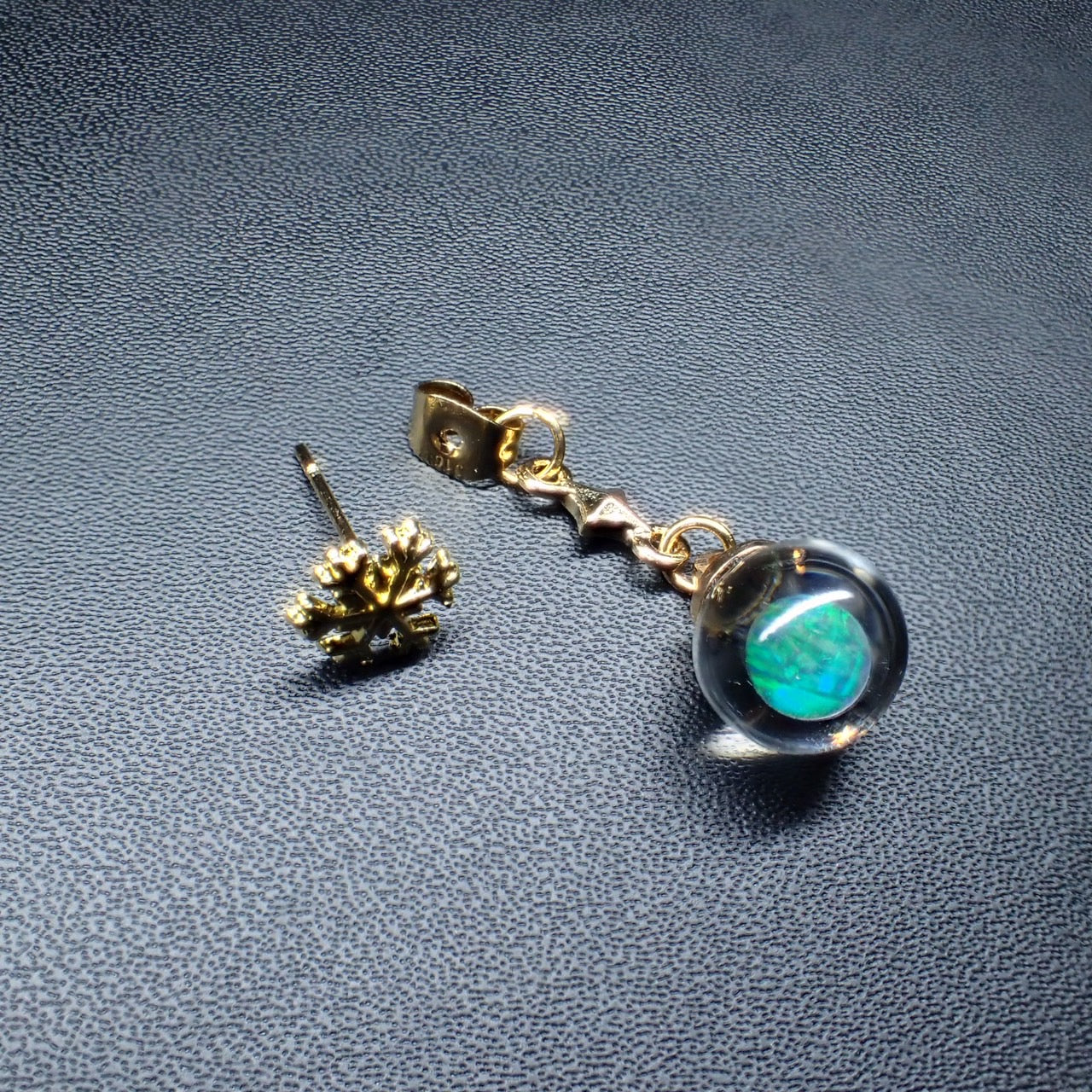 【冬限定】地球 -Star Blue- / オパールピアス /‐Snow‐