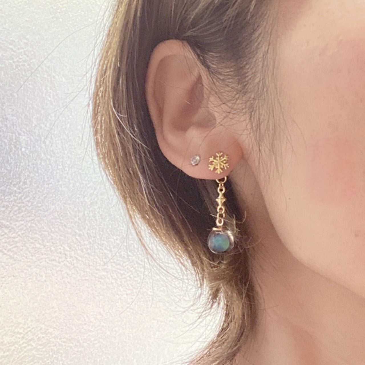 冬限定】地球 -Star Blue- / オパールピアス /‐Snow‐ – 宙フェス夜市