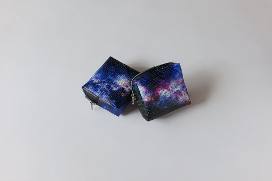 星空を描いた、ボックスポーチ