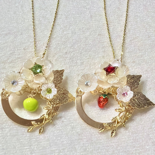 桜苺と桜青りんごのペンダントブローチ