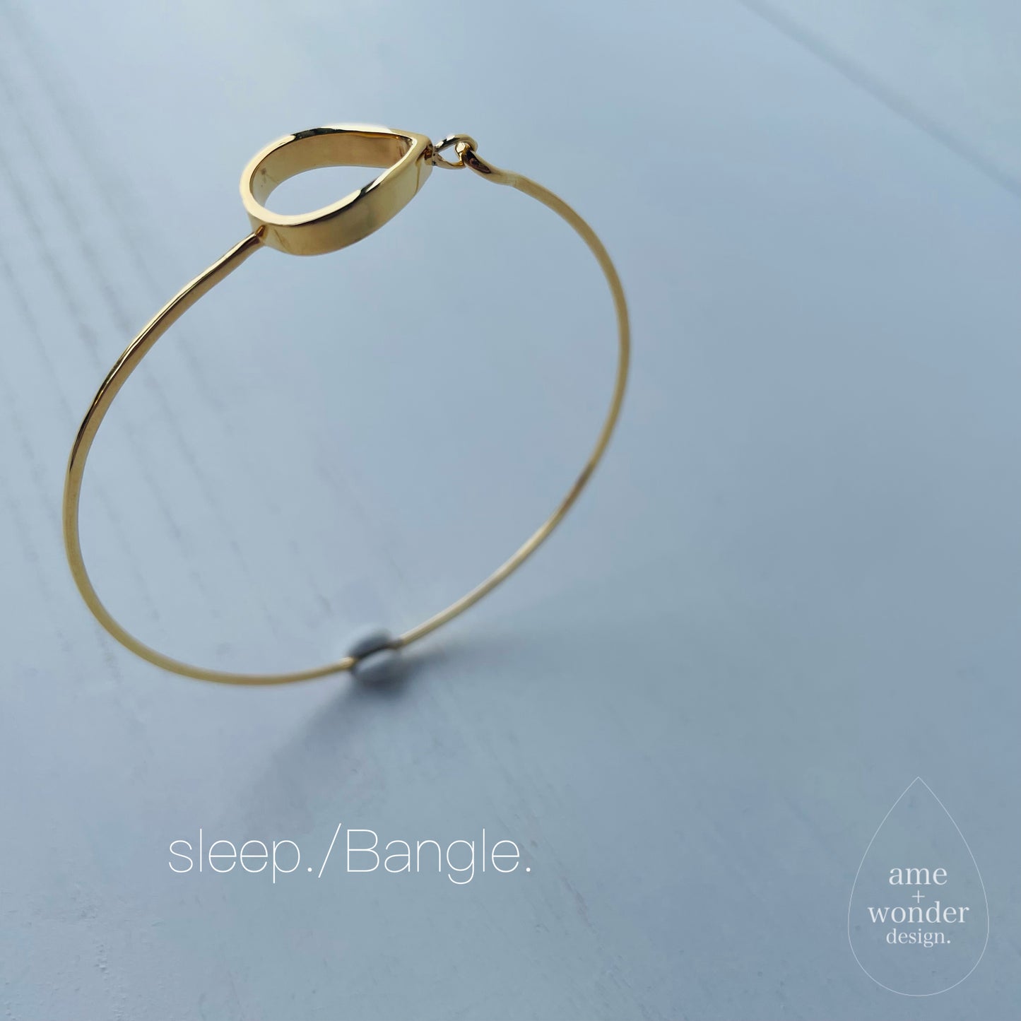 ten ki ame. / Bangle.