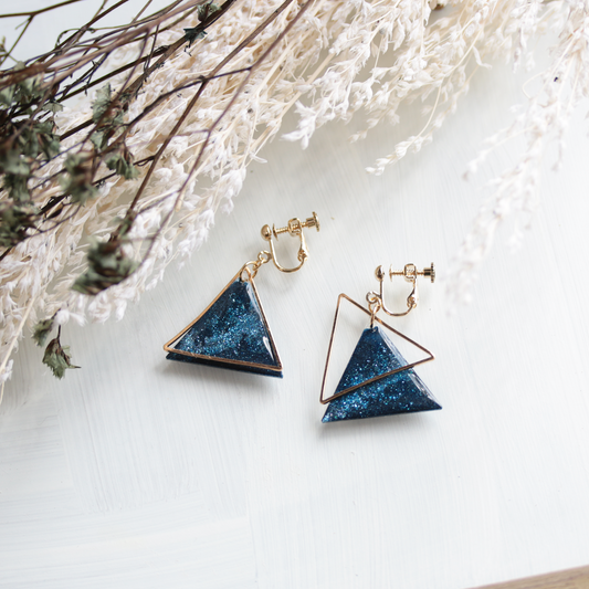 ラージデルタレイヤードコズミック　イヤリング・ピアス