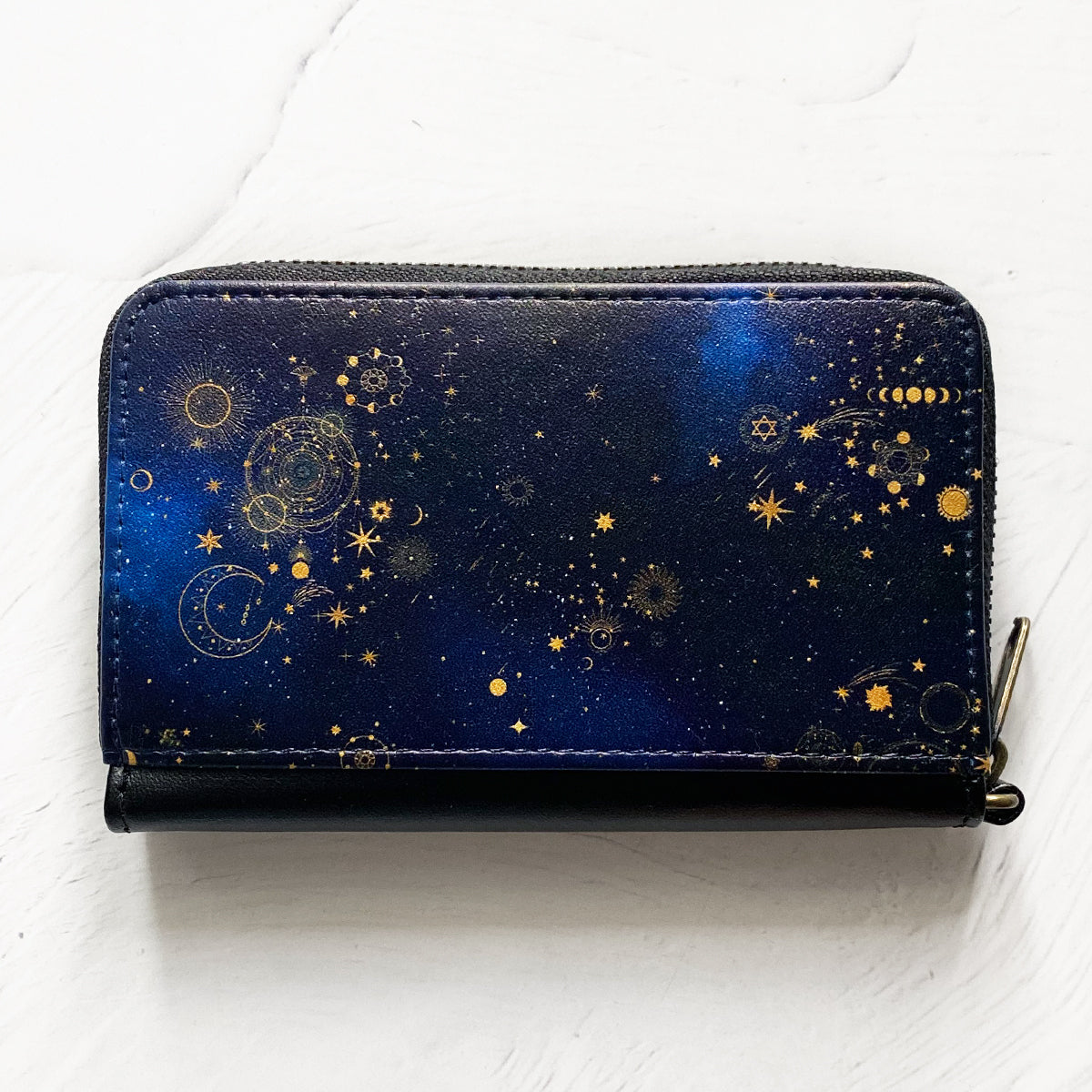 【ミニ財布・コンパクト財布】銀河の彼方まで広がる、天体総柄