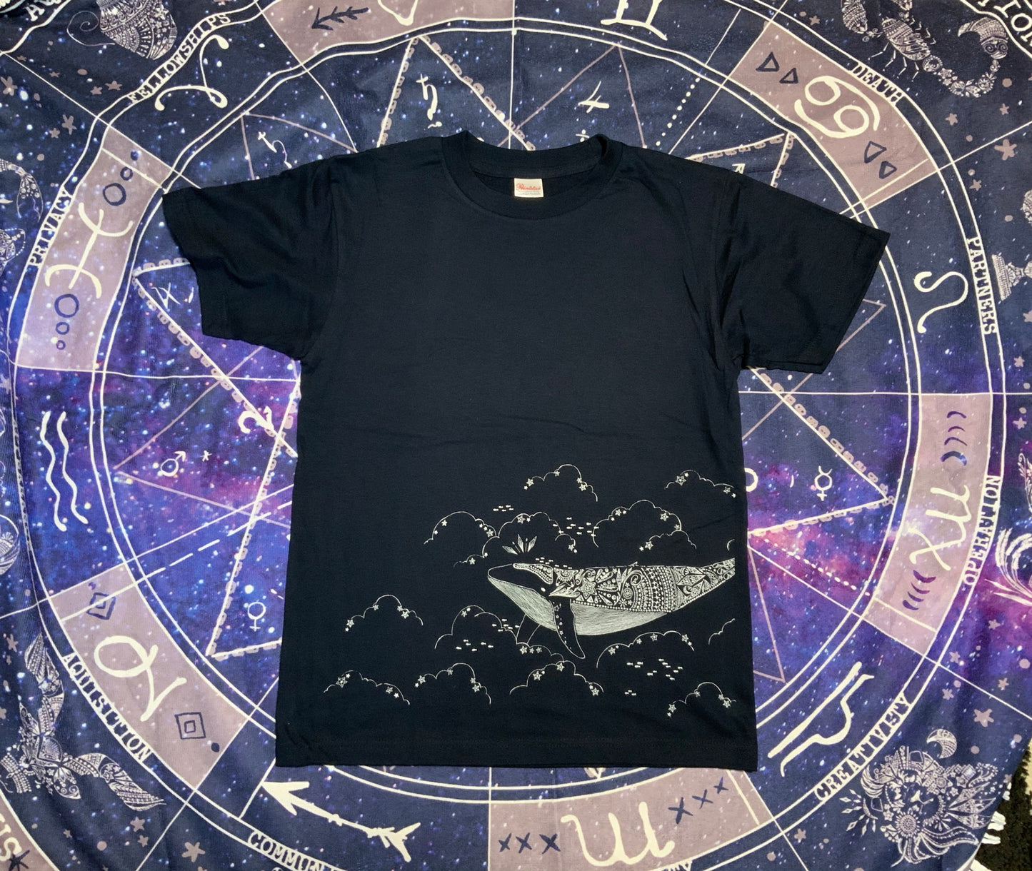 宇宙くじらのTシャツ