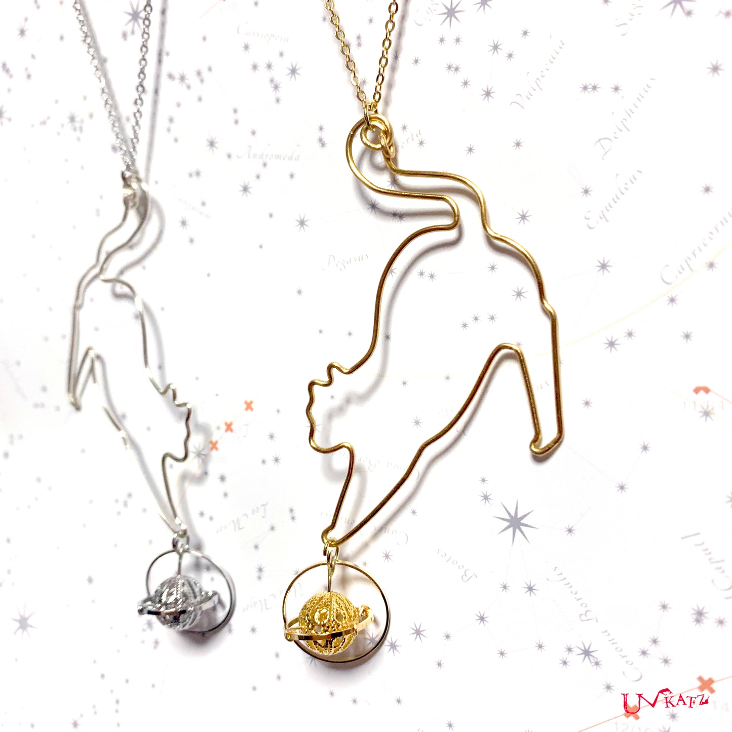 ”土星と猫”ネックレス(50cm｜ゴールド/シルバー)